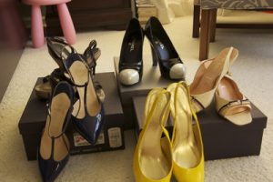 Buy and sale sell designer shoes